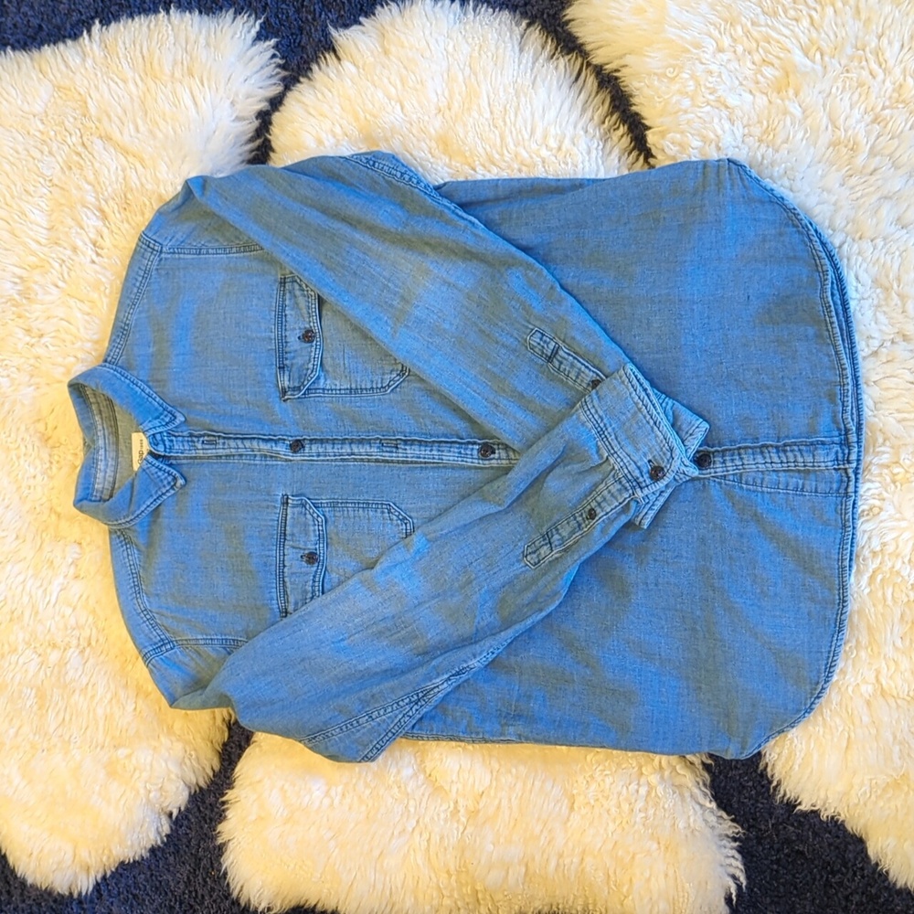 Gap Casual Chambray Button Down Shirt - image 1